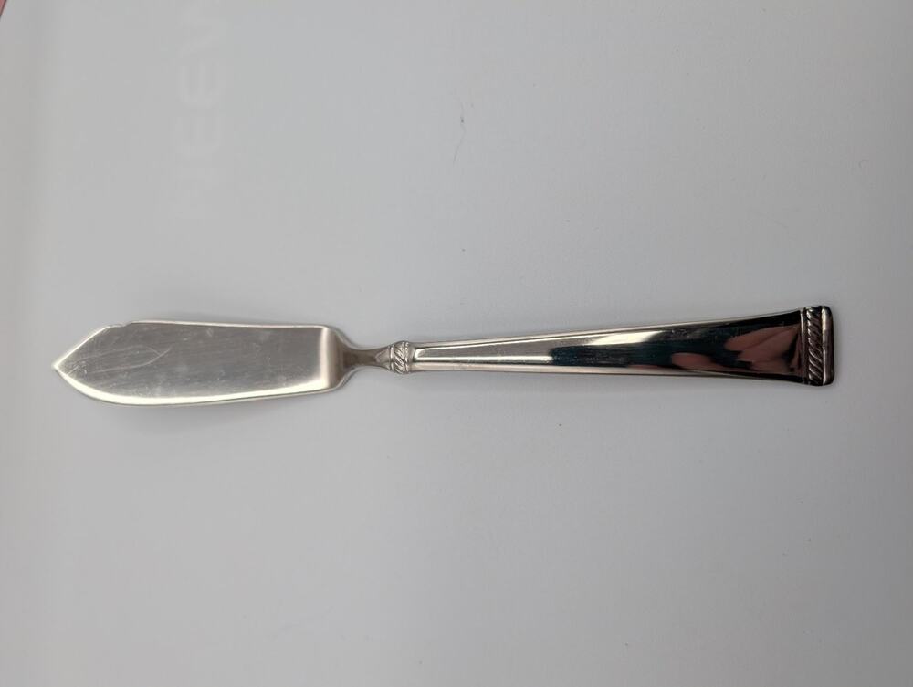 Mikasa Stainless Steel Butter Spreader Knife Flatware Shiny Silver 6.75"